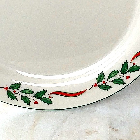 LENOX COUNTRY HOLLY DINNER PLATE 10 3/4TH INCH CHINASTONE MADE USA - Picture 5 of 7